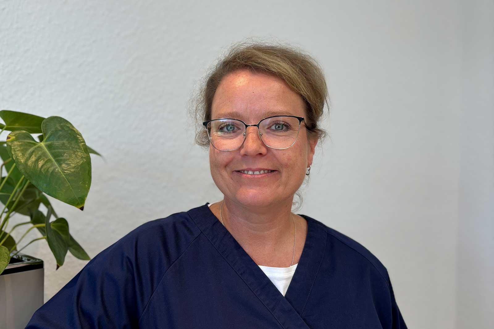 Frau..