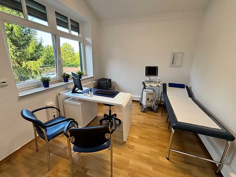 Behandlungszimmer2